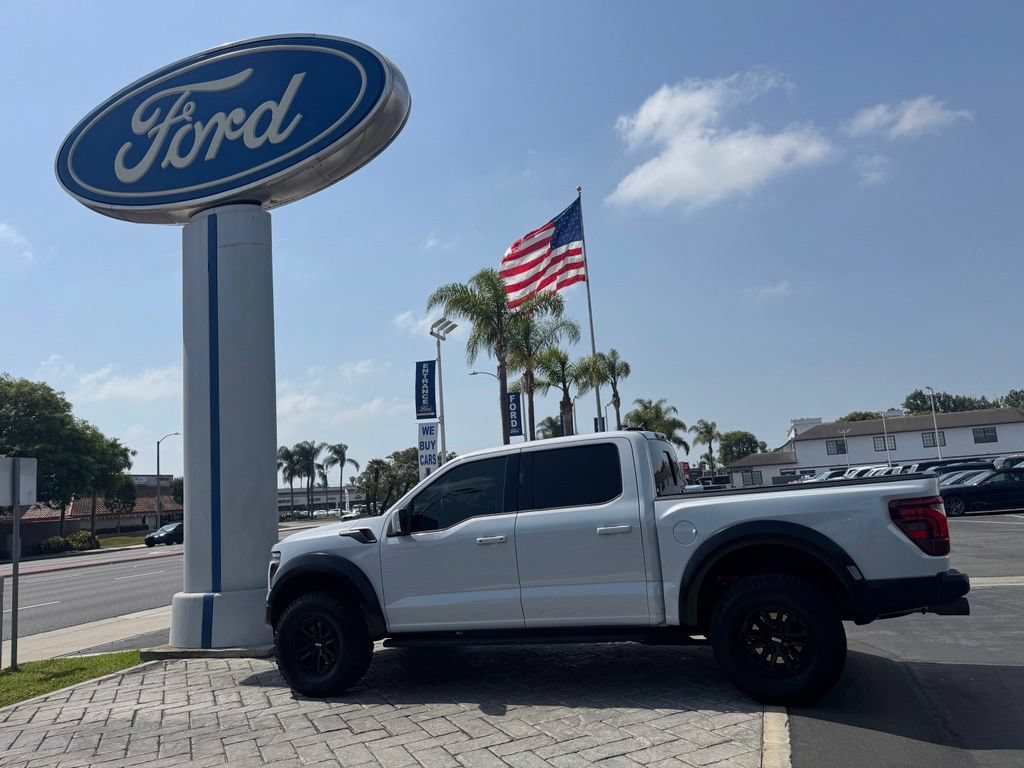 Used 2025 Ford F150 Raptor AWD/4WD image 24