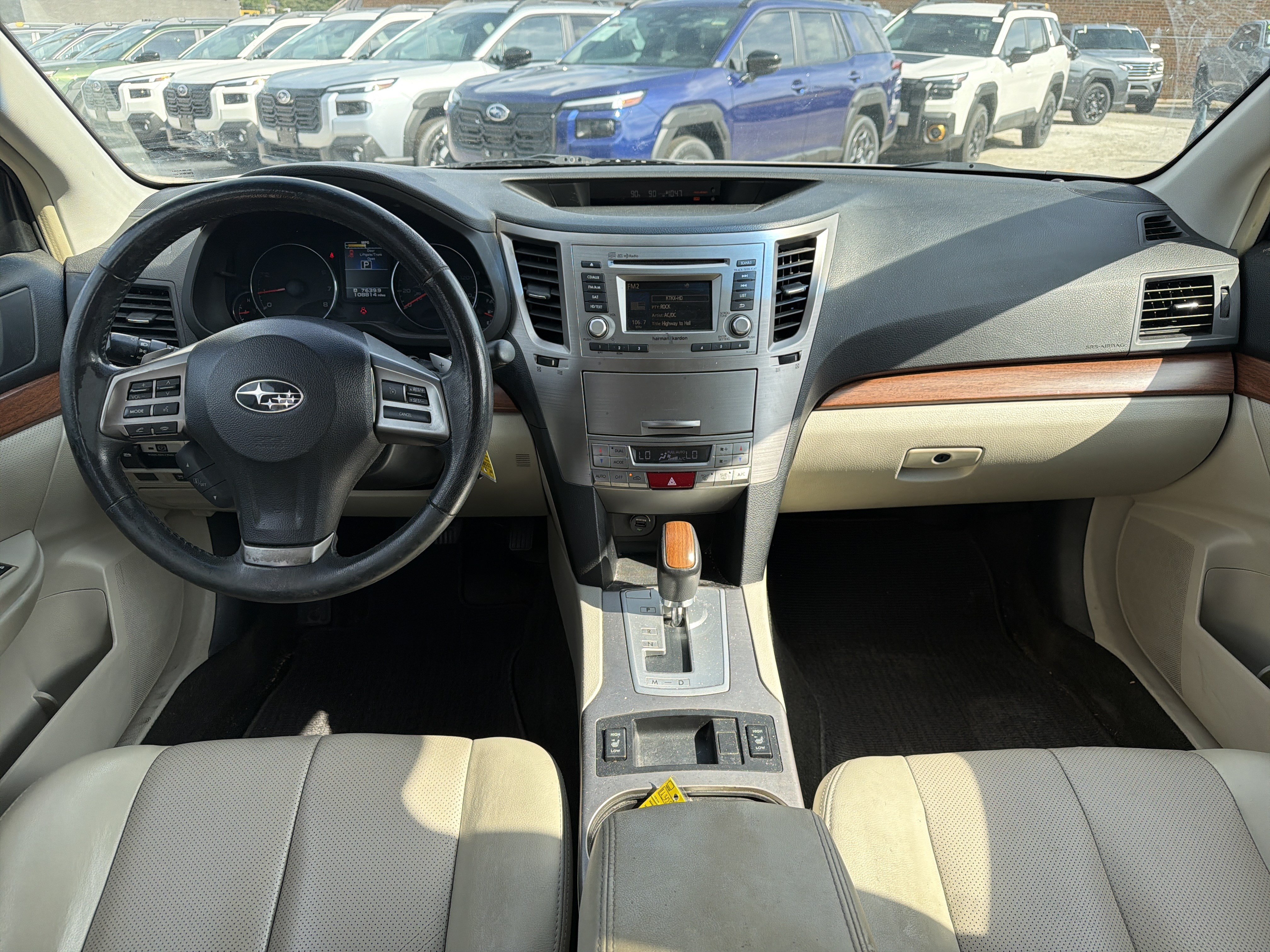 Used 2014 Subaru Outback 2.5i Limited w/ Moonroof Package AWD/4WD image 11