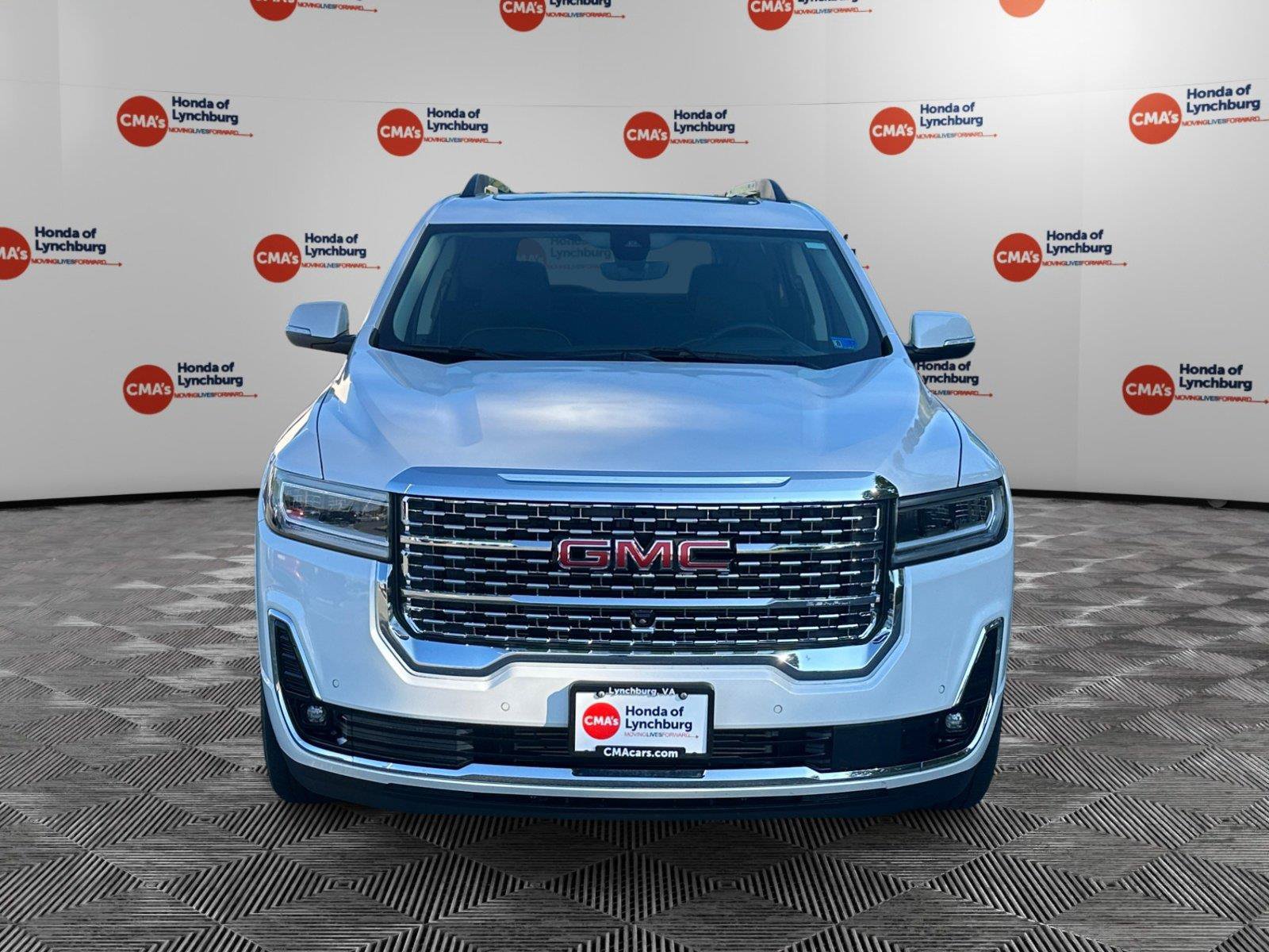 Used 2023 GMC Acadia Denali w/ Denali Ultimate Package AWD/4WD image 8
