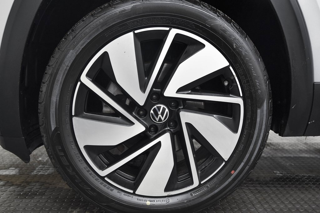 Used 2024 Volkswagen Atlas SE image 8