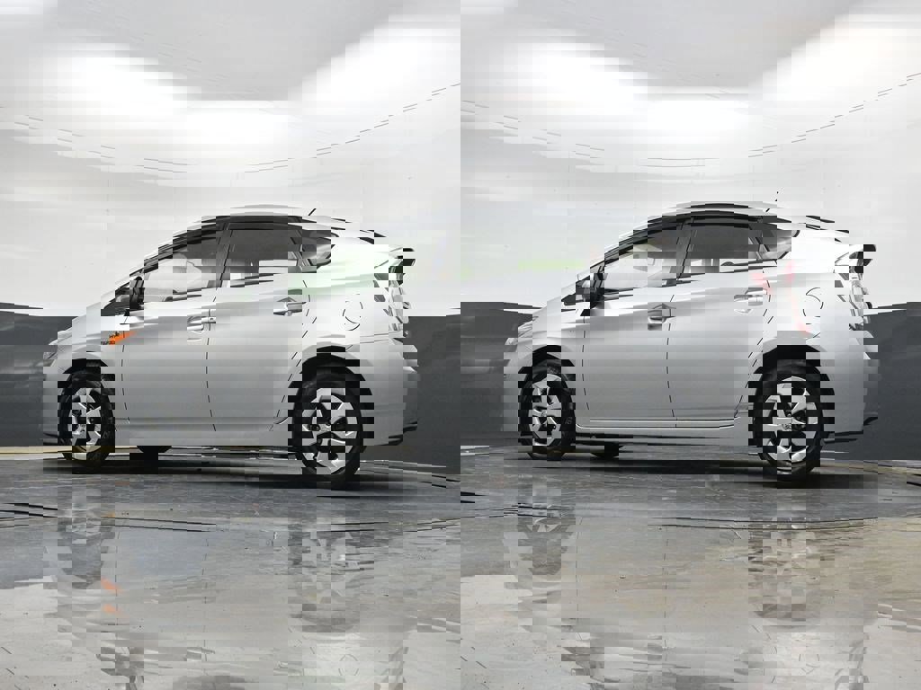 Used 2015 Toyota Prius Two FWD image 28