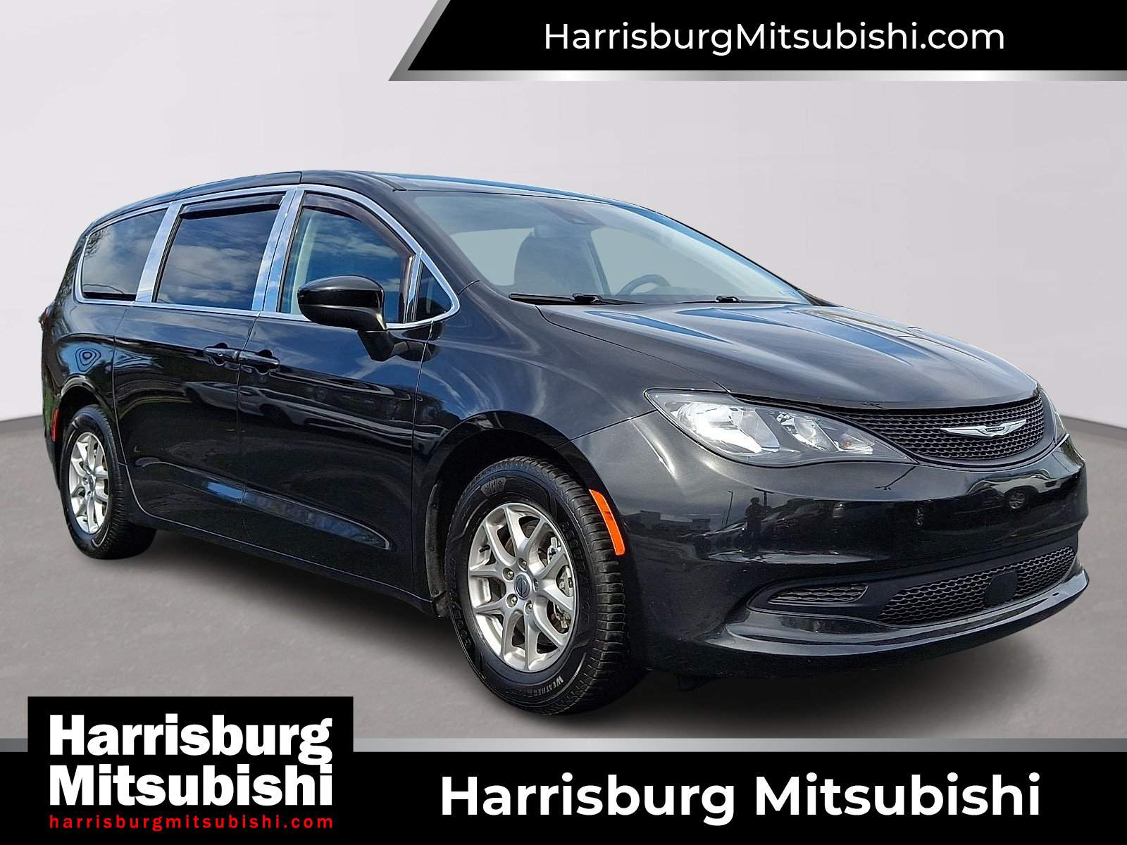 Used 2024 Chrysler Voyager LX FWD image 1