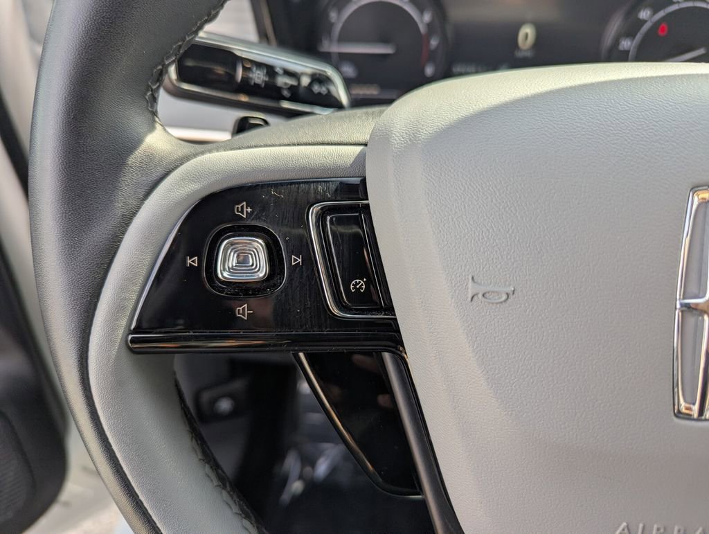 Used 2022 Lincoln Corsair FWD image 27