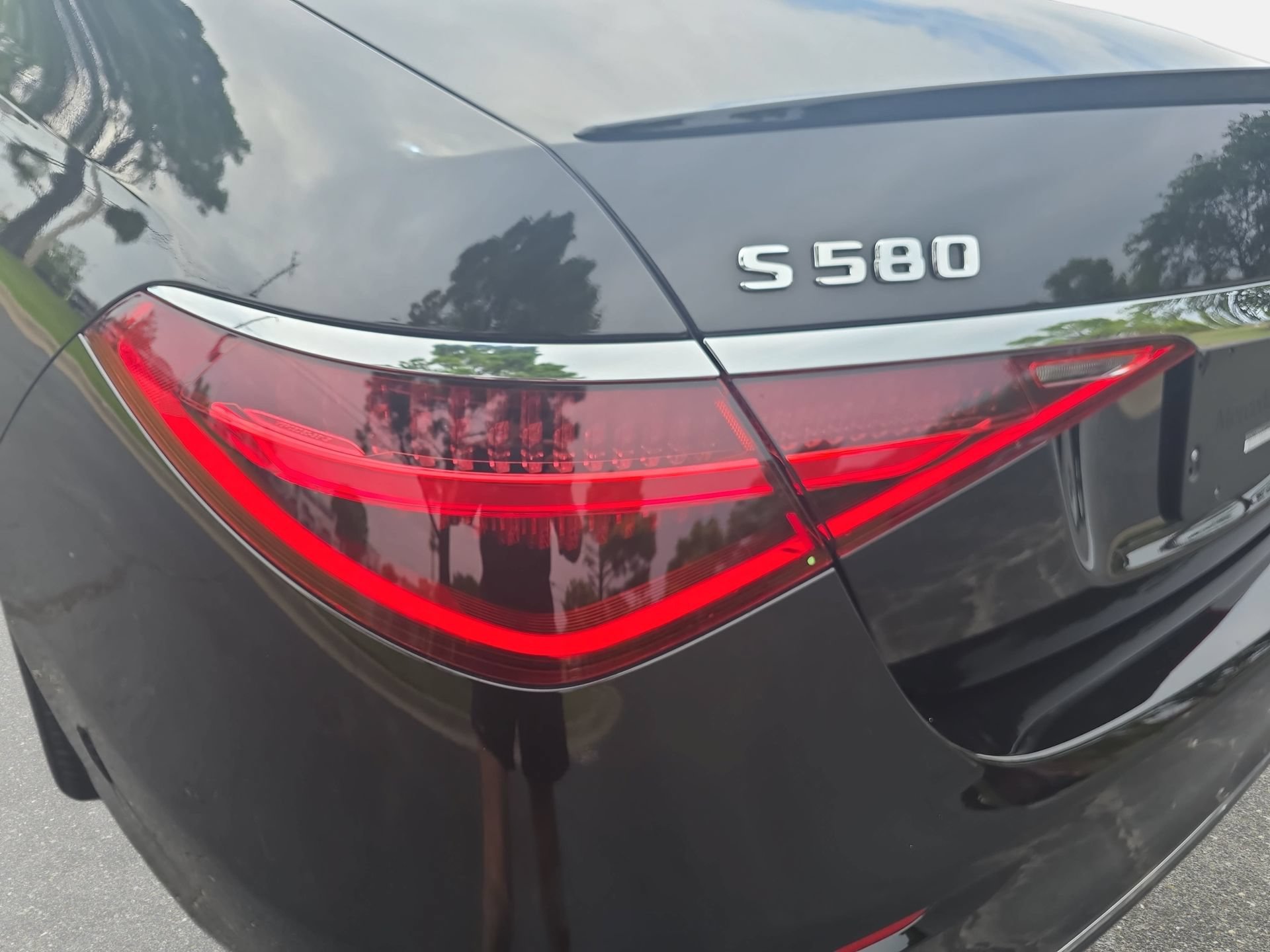 Used 2024 Mercedes-Benz S 580 4MATIC Sedan image 33