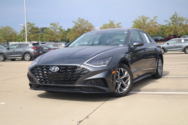 Used 2023 Hyundai Sonata SEL w/ Cargo Package FWD image 2