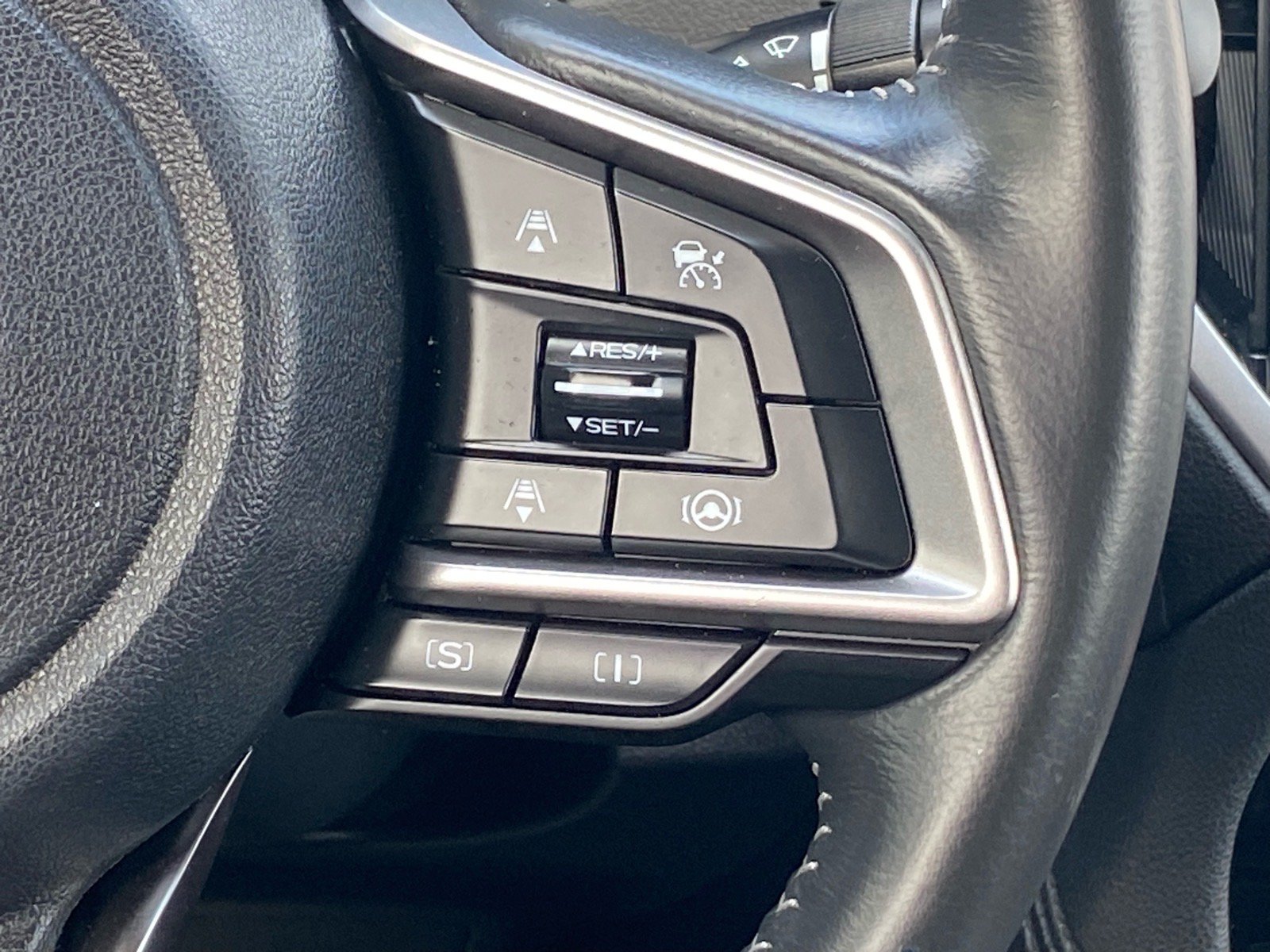 Used 2020 Subaru Forester Premium AWD/4WD image 7