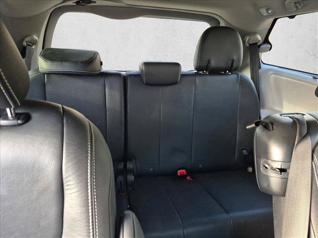 Used 2018 Toyota Sienna SE w/ SE Preferred Package FWD image 20