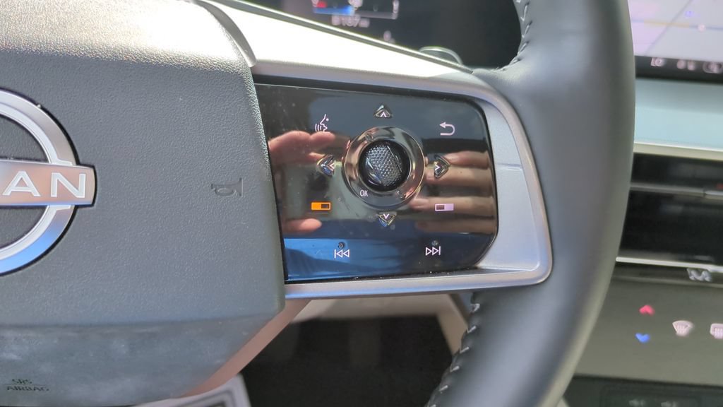 Used 2025 Nissan Murano SL AWD/4WD image 23