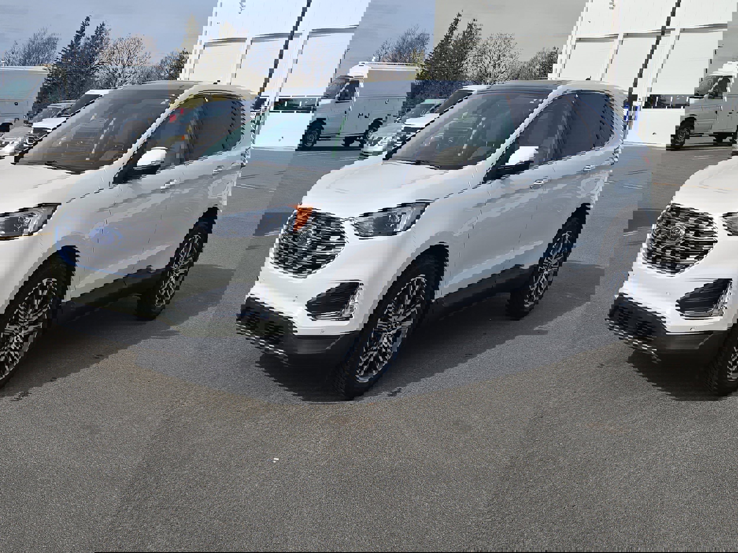 Certified 2023 Ford Edge Titanium AWD/4WD image 2