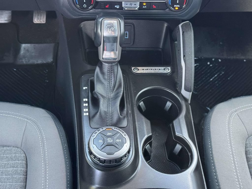 Used 2022 Ford Bronco Outer Banks AWD/4WD image 6