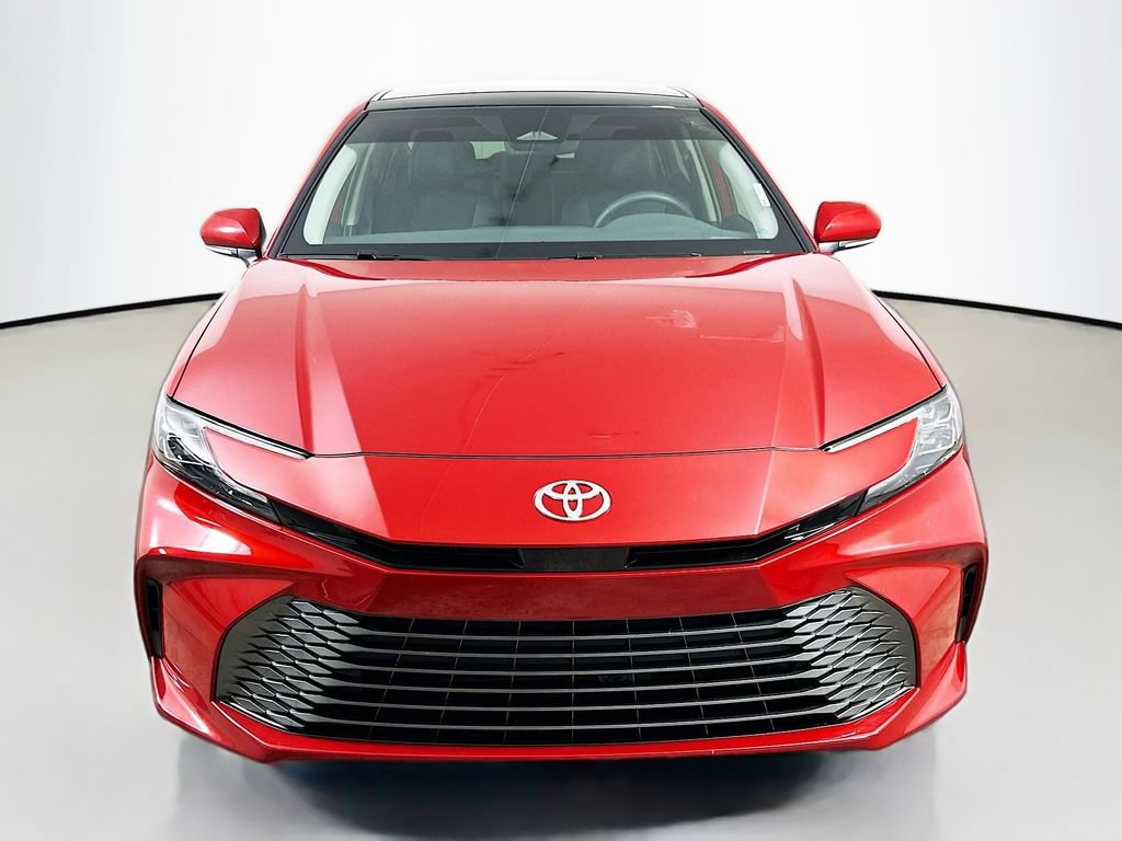 Used 2025 Toyota Camry XLE FWD video 2