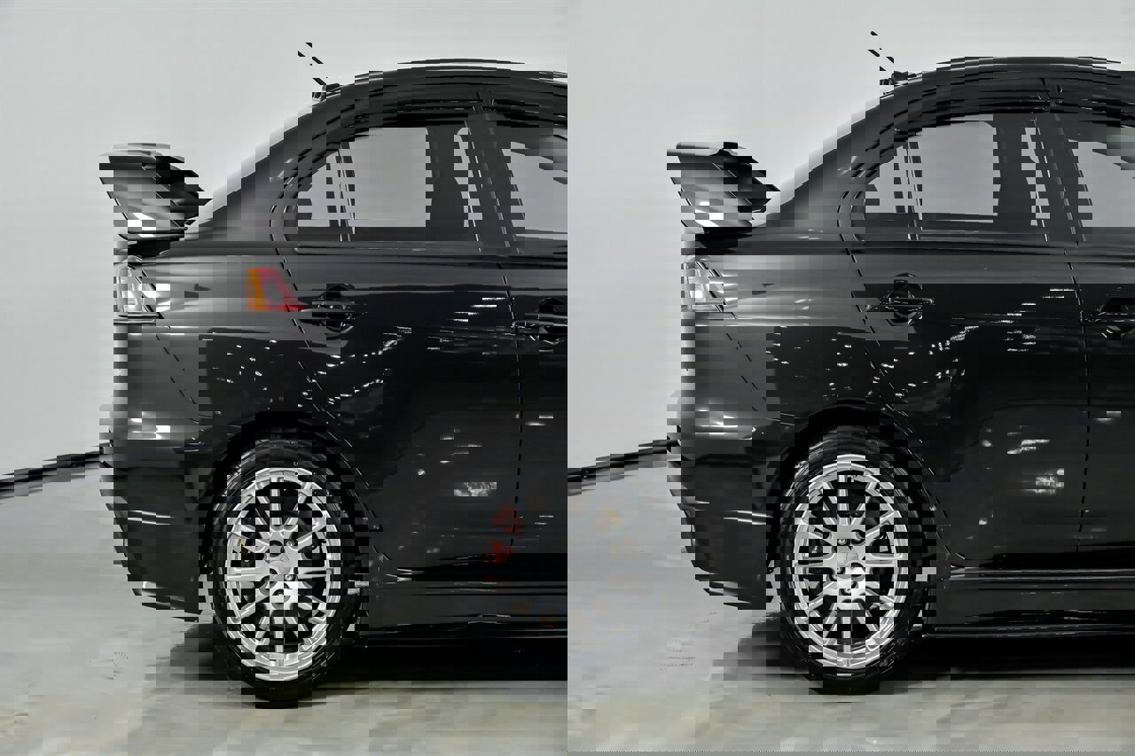 Used 2015 Mitsubishi Lancer Evolution GSR image 13