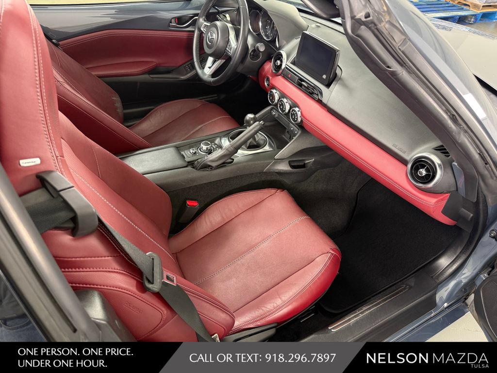 Used 2020 MAZDA MX-5 Miata RF Grand Touring RWD image 37