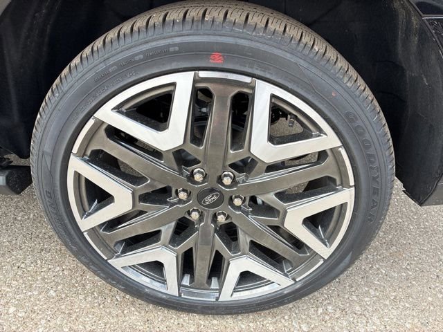 New 2026 Ford Expedition Max Platinum w/ Platinum Ultimate Package image 16