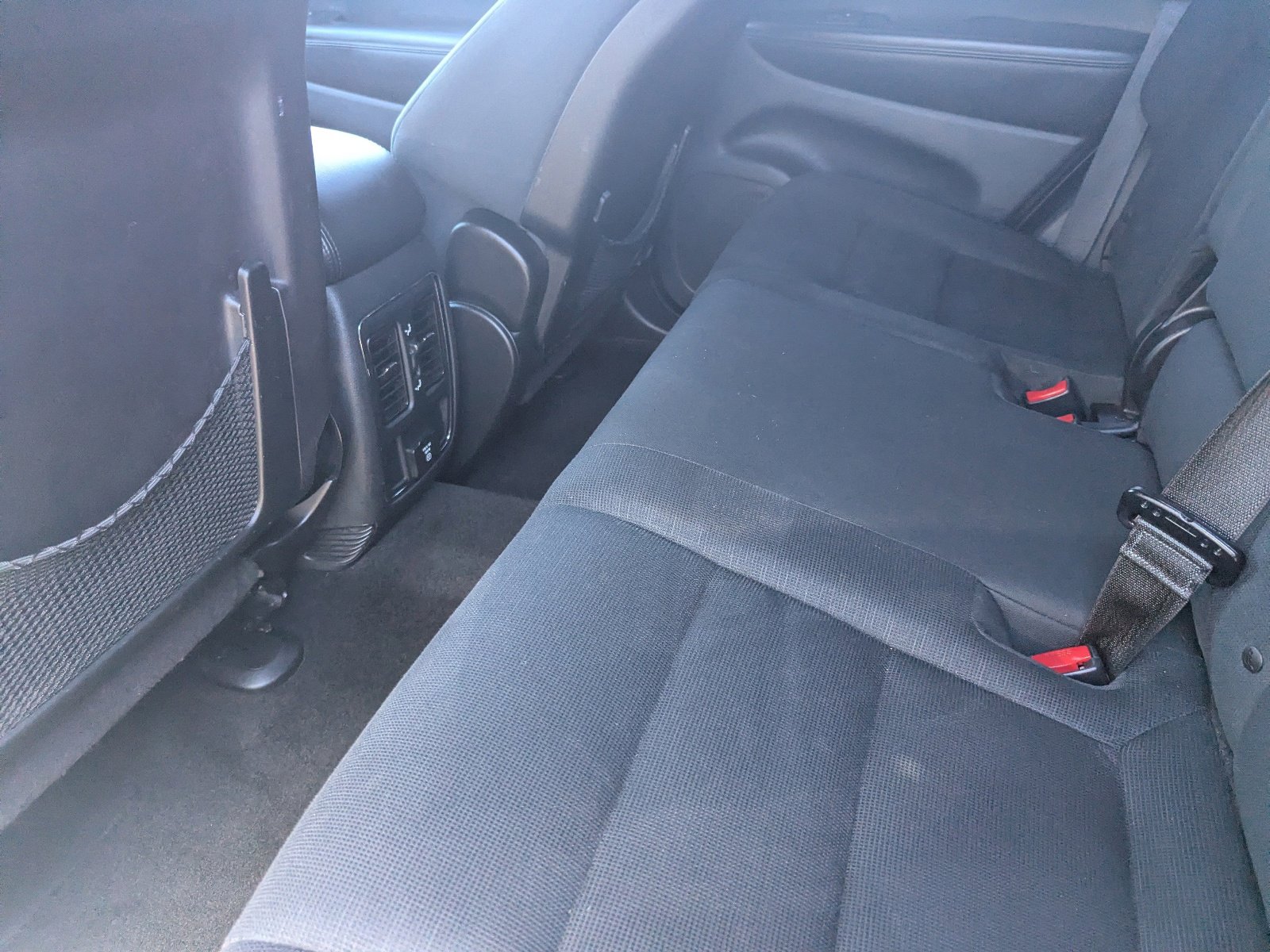 Used 2015 Jeep Grand Cherokee Laredo w/ Quick Order Package 23E image 15