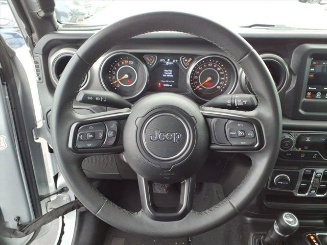 Used 2023 Jeep Gladiator Sport image 18