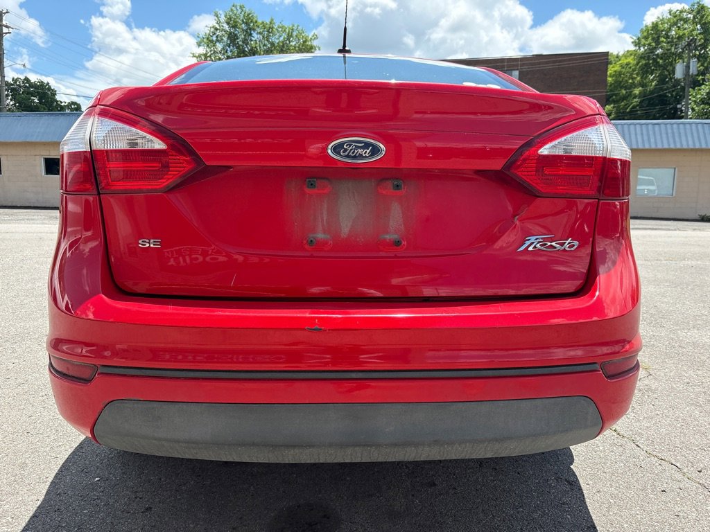 Used 2014 Ford Fiesta SE FWD image 5