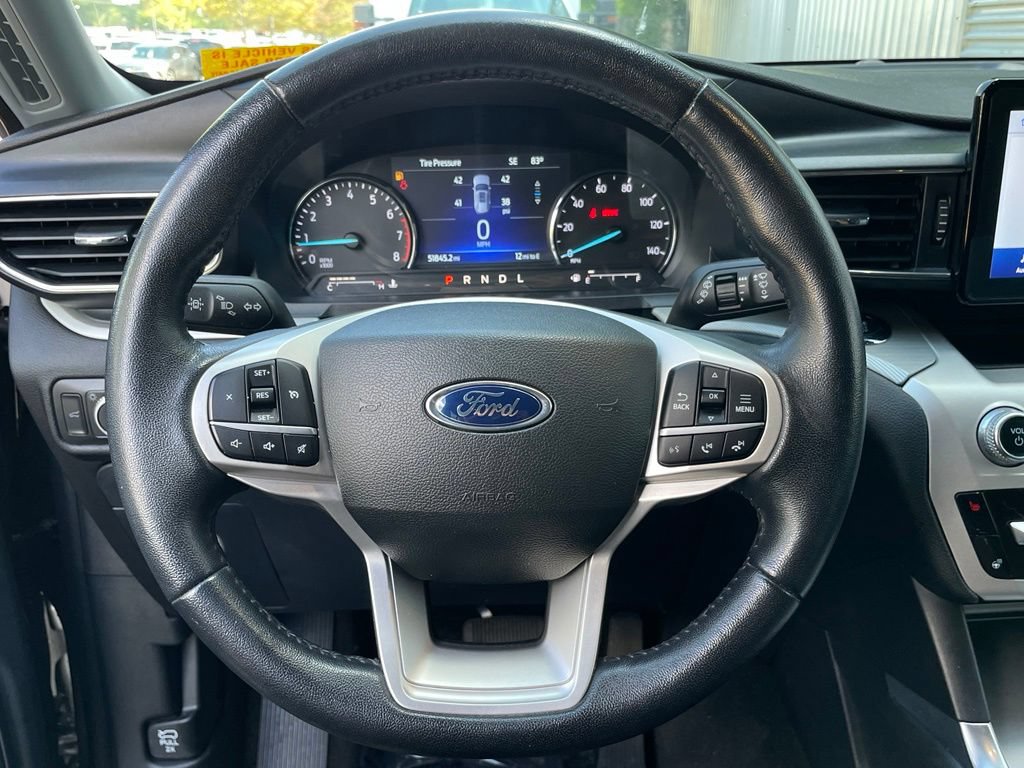 Used 2022 Ford Explorer XLT w/ Equipment Group 202A AWD/4WD image 15