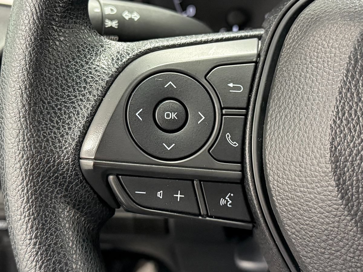 Used 2025 Toyota Corolla LE FWD image 16