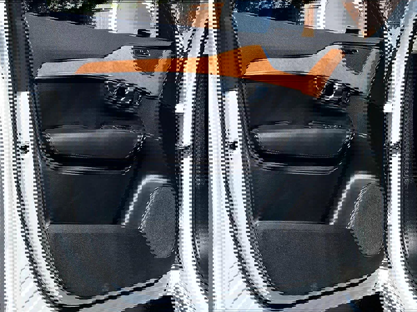 Used 2023 Volvo XC90 T8 Plus w/ Protection Package Premier image 25