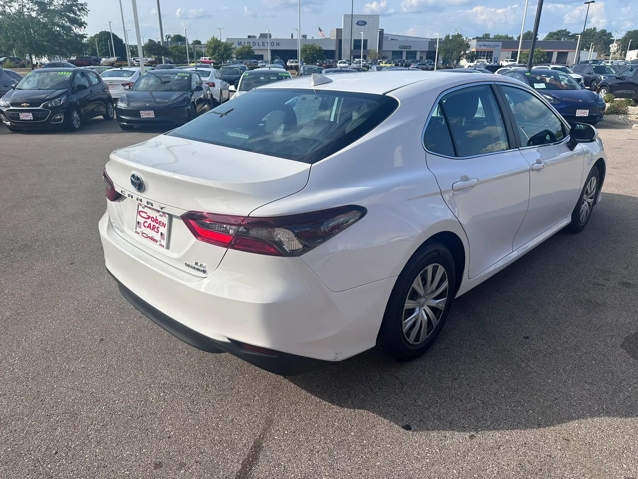 Used 2022 Toyota Camry LE FWD image 5