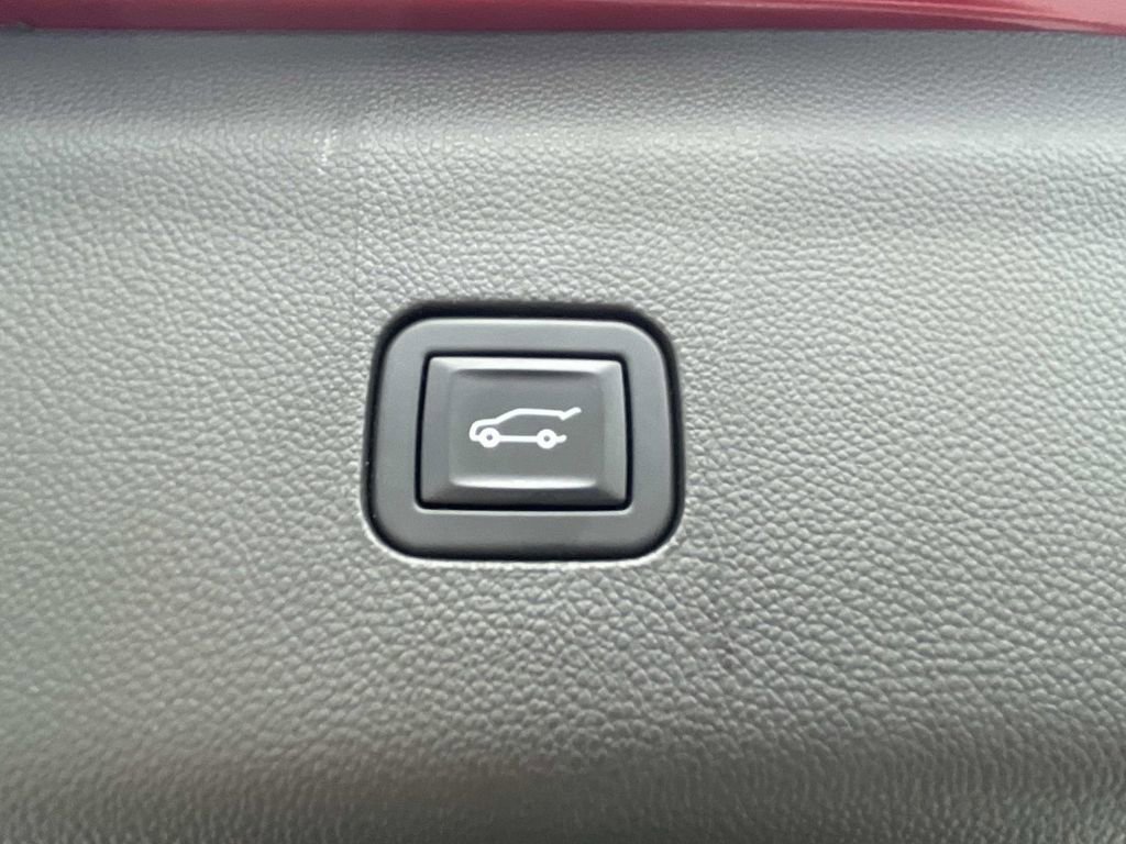 Used 2022 Buick Enclave Essence w/ Experience Buick Package image 12