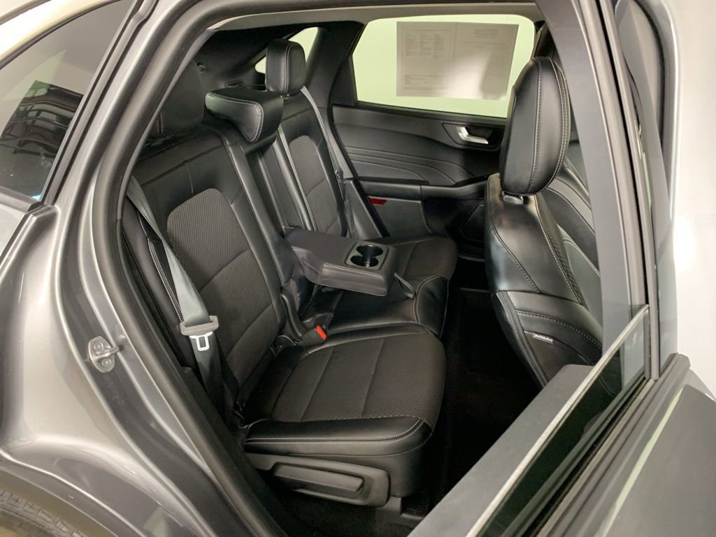 Used 2023 Ford Escape SE image 33