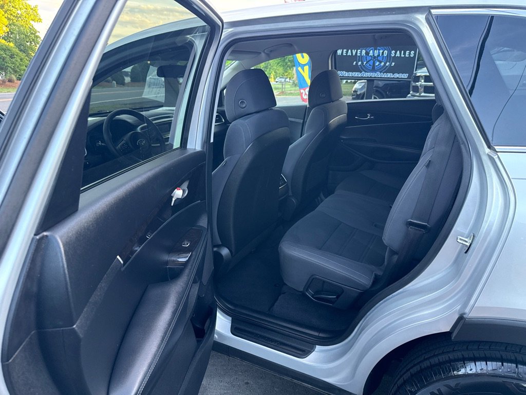 Used 2017 Kia Sorento L FWD image 10
