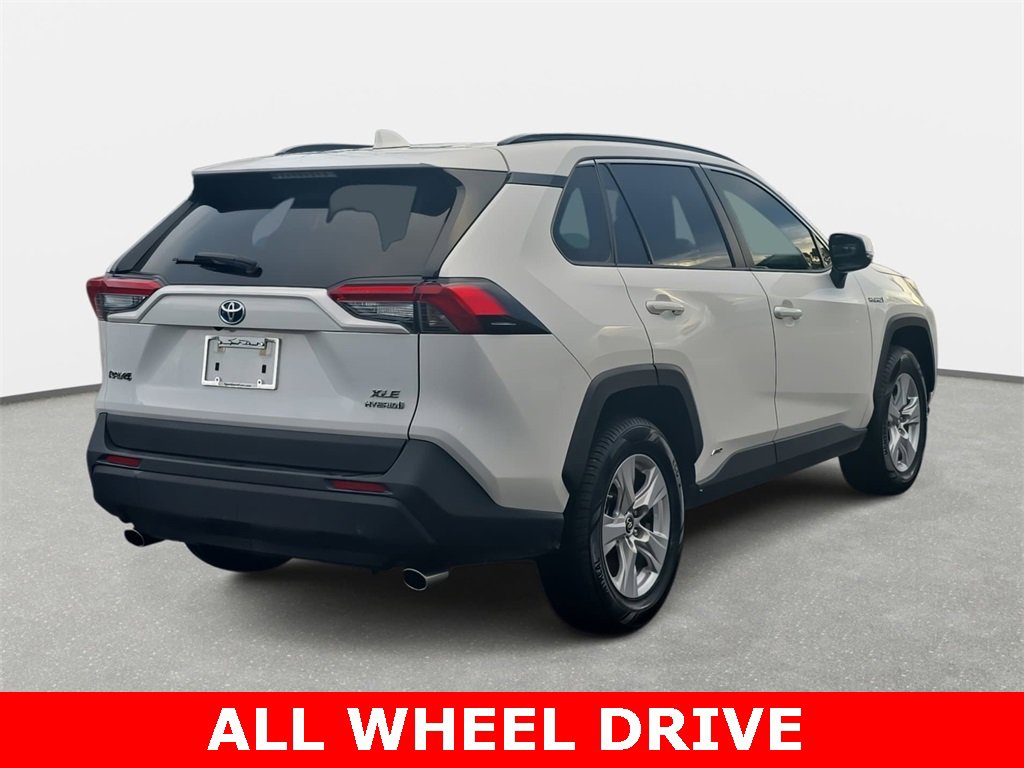 Used 2019 Toyota RAV4 XLE image 5