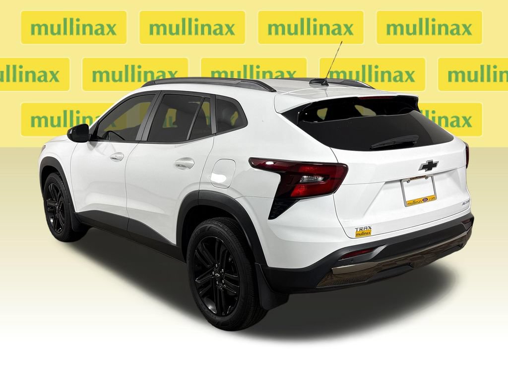 Used 2024 Chevrolet Trax ACTIV w/ Sunroof Package FWD image 9
