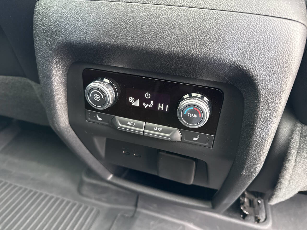 Used 2024 GMC Acadia Denali w/ LPO, Floor Liner Package image 16