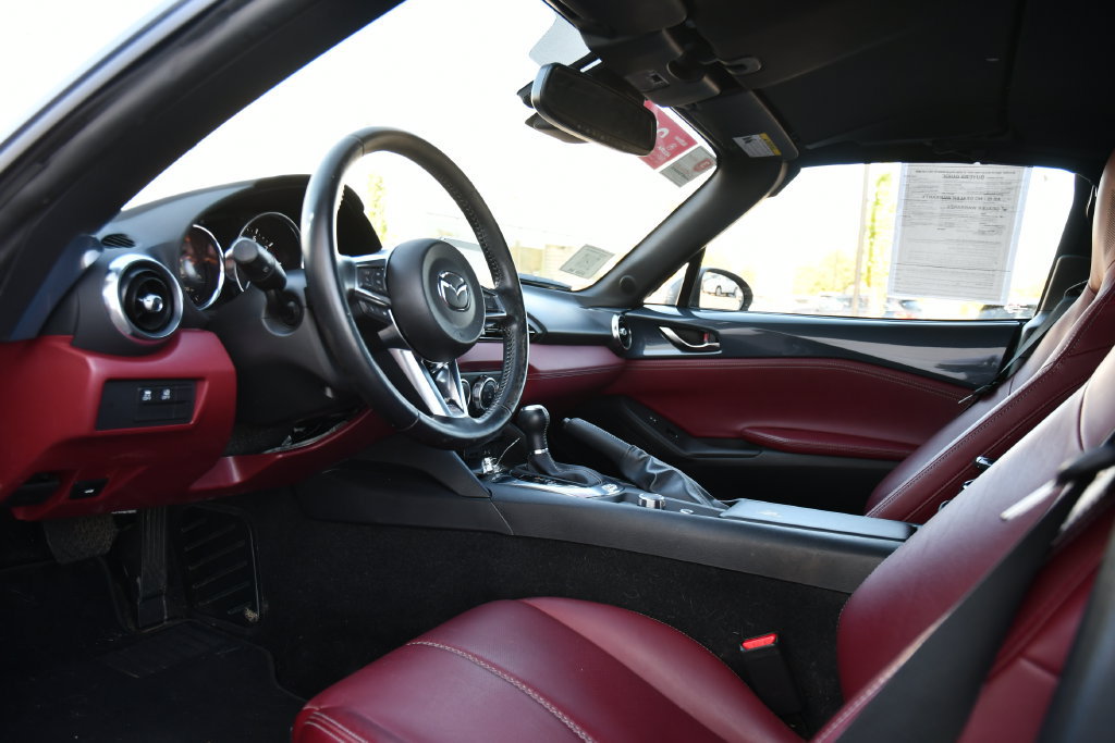 Used 2020 MAZDA MX-5 Miata RF Grand Touring RWD image 23