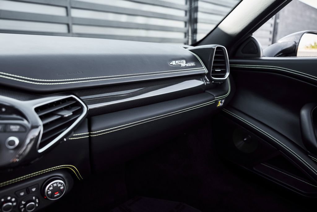 Used 2015 Ferrari 458 Spider RWD image 74