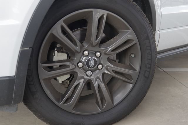 Used 2018 Land Rover Range Rover Evoque Landmark Edition image 2