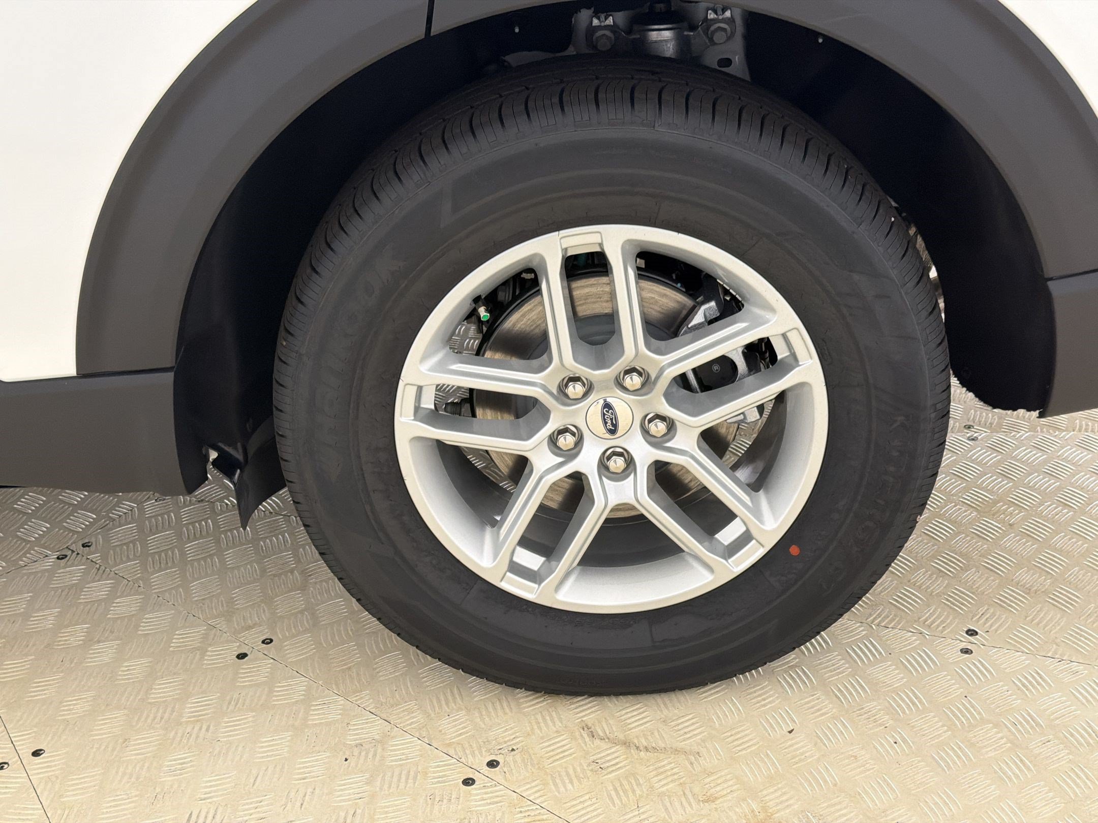 New 2026 Ford Explorer Active w/ Active Comfort Package RWD image 12