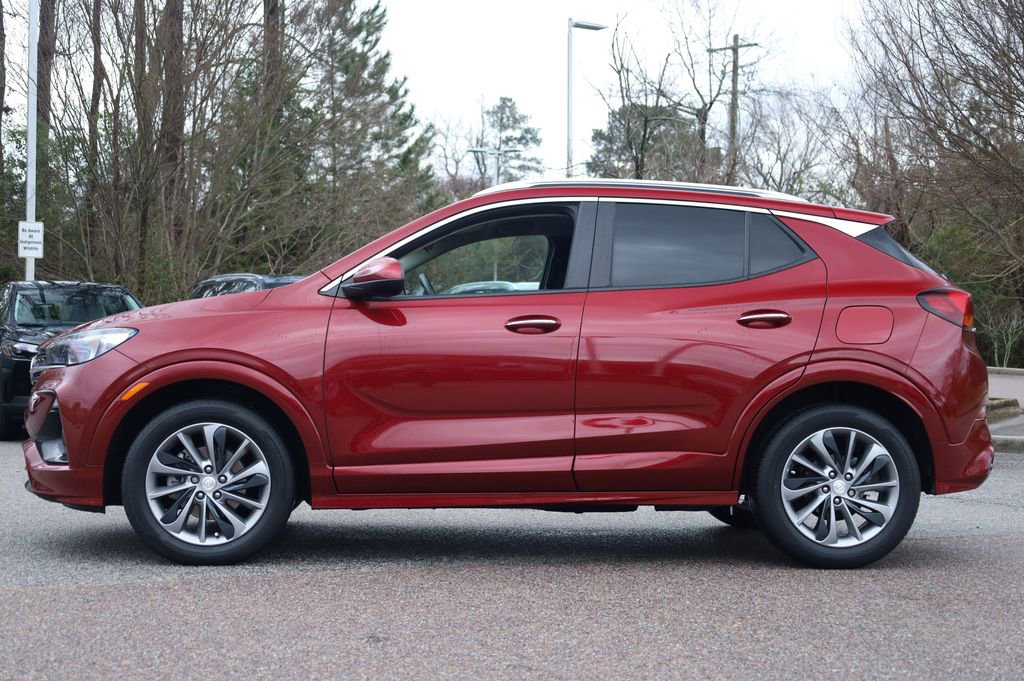 Used 2023 Buick Encore GX Select w/ Sport Touring Package image 3