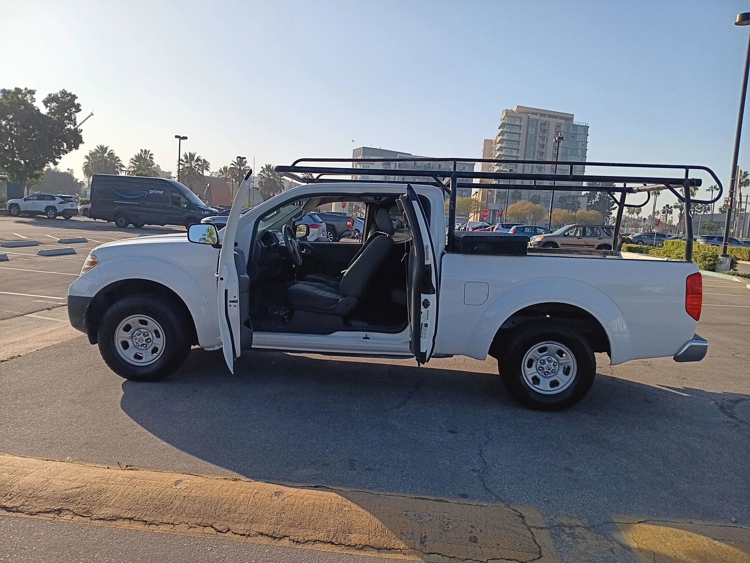 Used 2015 Nissan Frontier S image 6