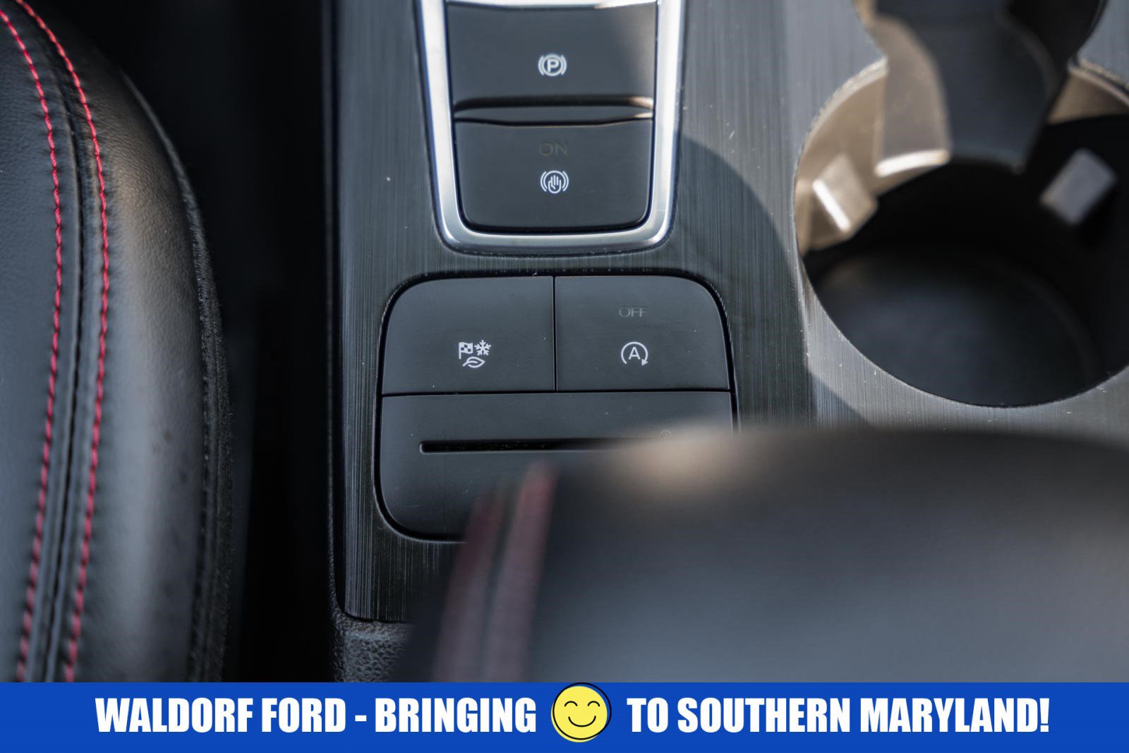 Used 2025 Ford Escape ST-Line image 28