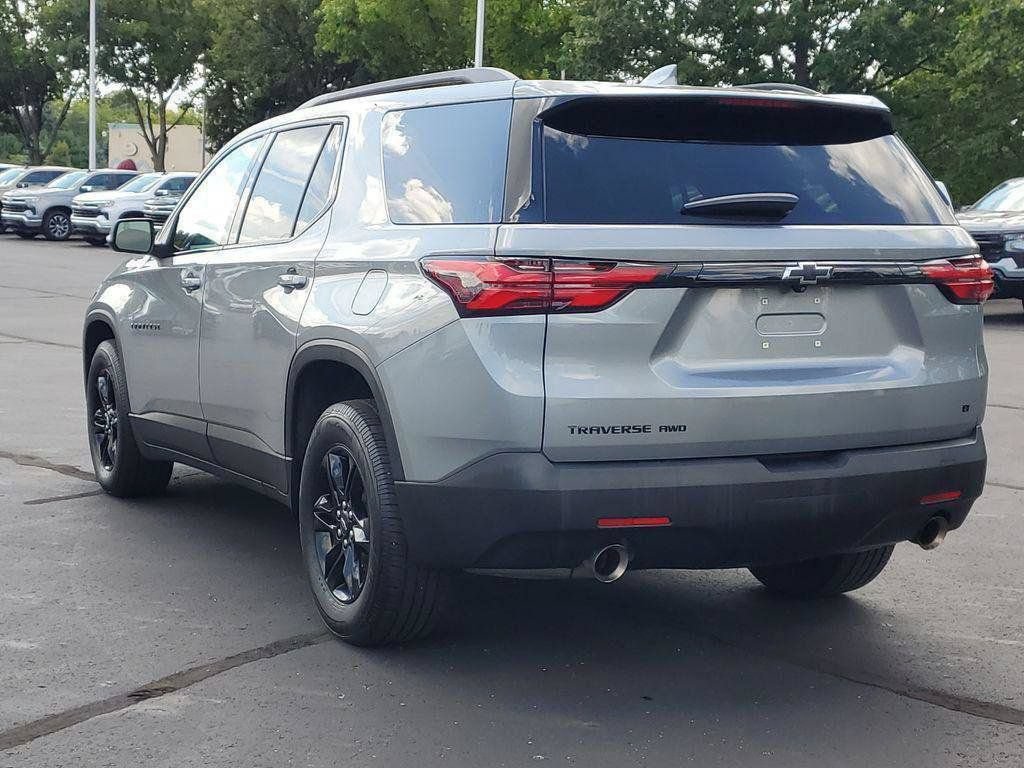 Used 2023 Chevrolet Traverse LT w/ Midnight/Sport Edition AWD/4WD image 4