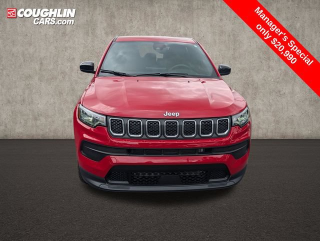 Used 2024 Jeep Compass Sport AWD/4WD image 2