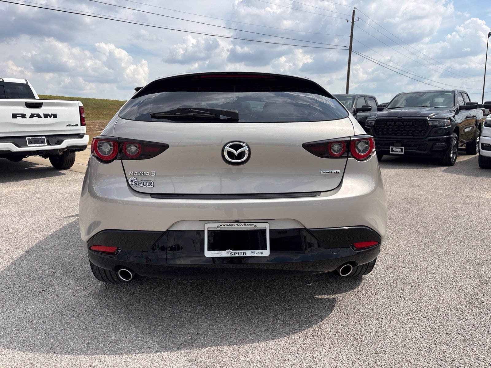 Used 2024 MAZDA MAZDA3 s FWD image 5