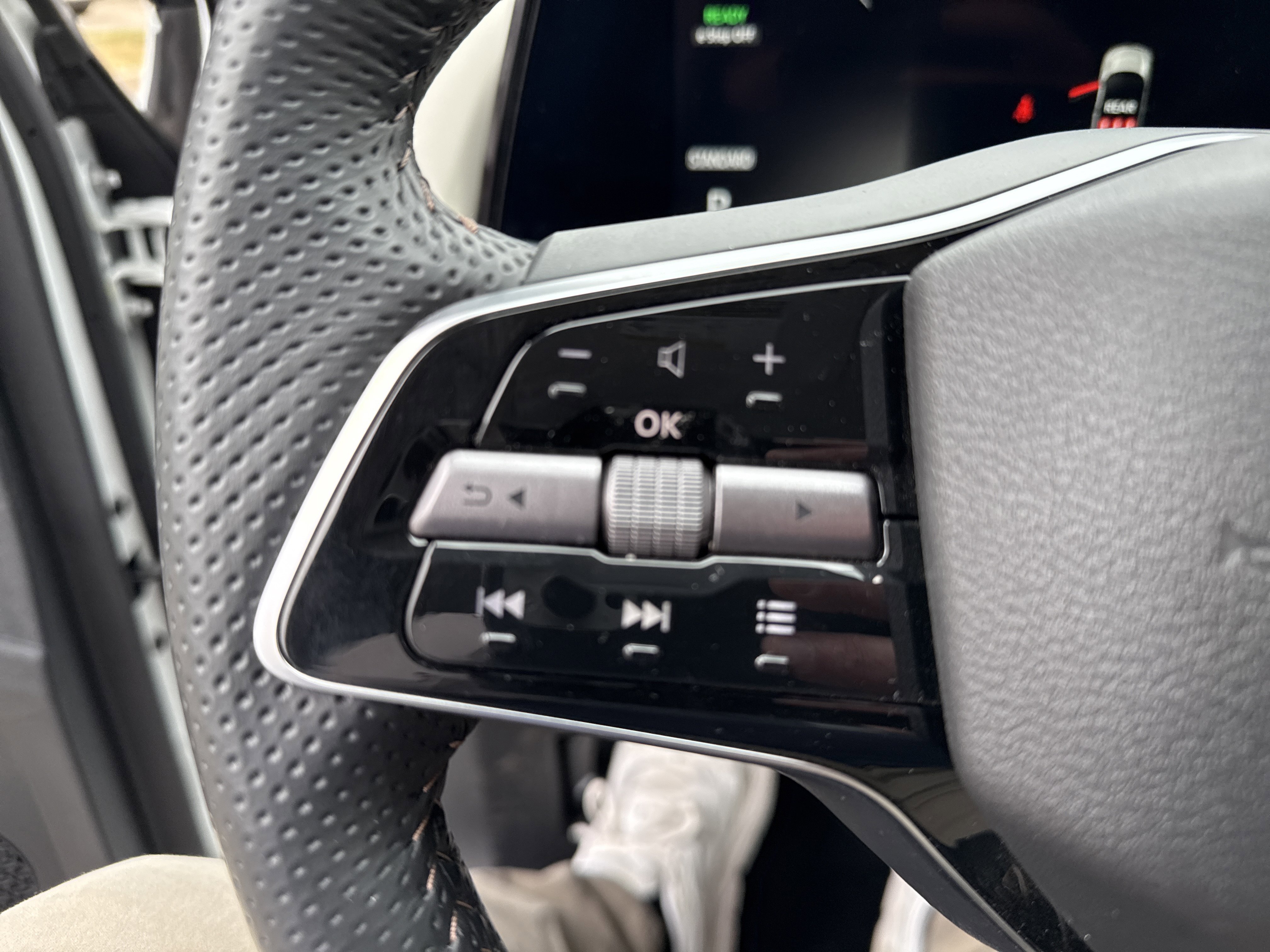 Certified 2024 Nissan Ariya AWD image 20