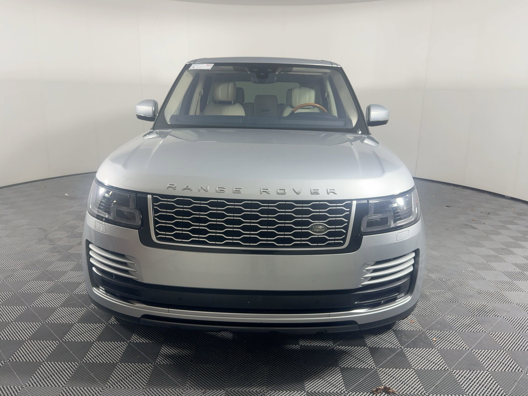 Used 2019 Land Rover Range Rover HSE image 6