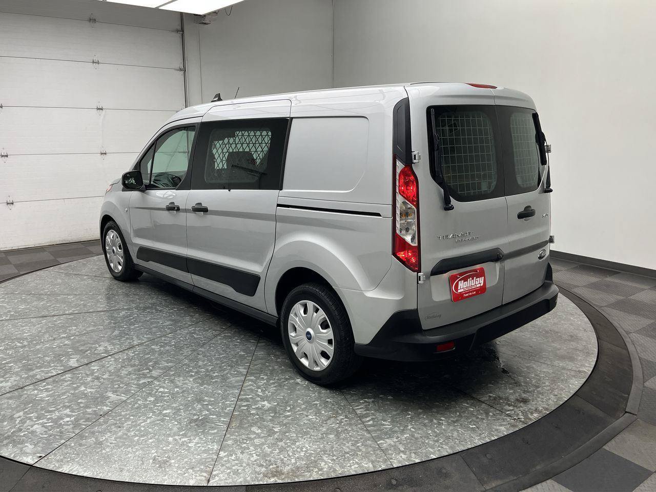 Used 2022 Ford Transit Connect XLT FWD image 2