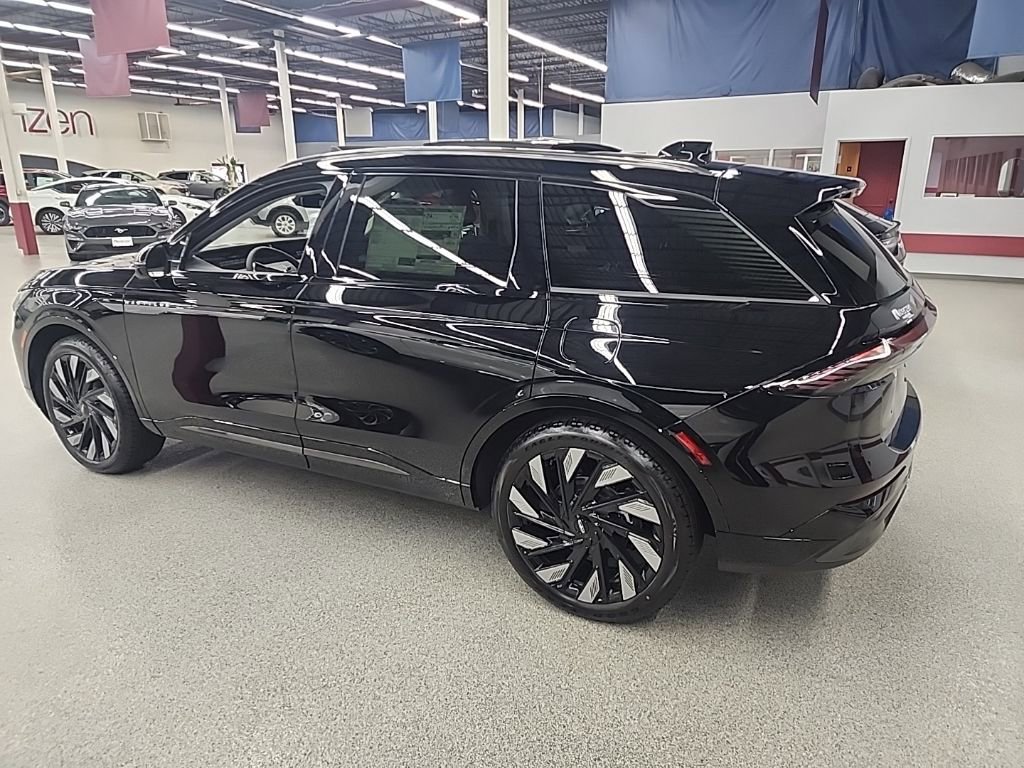 New 2026 Lincoln Nautilus Reserve w/ Jet Appearance Package image 8