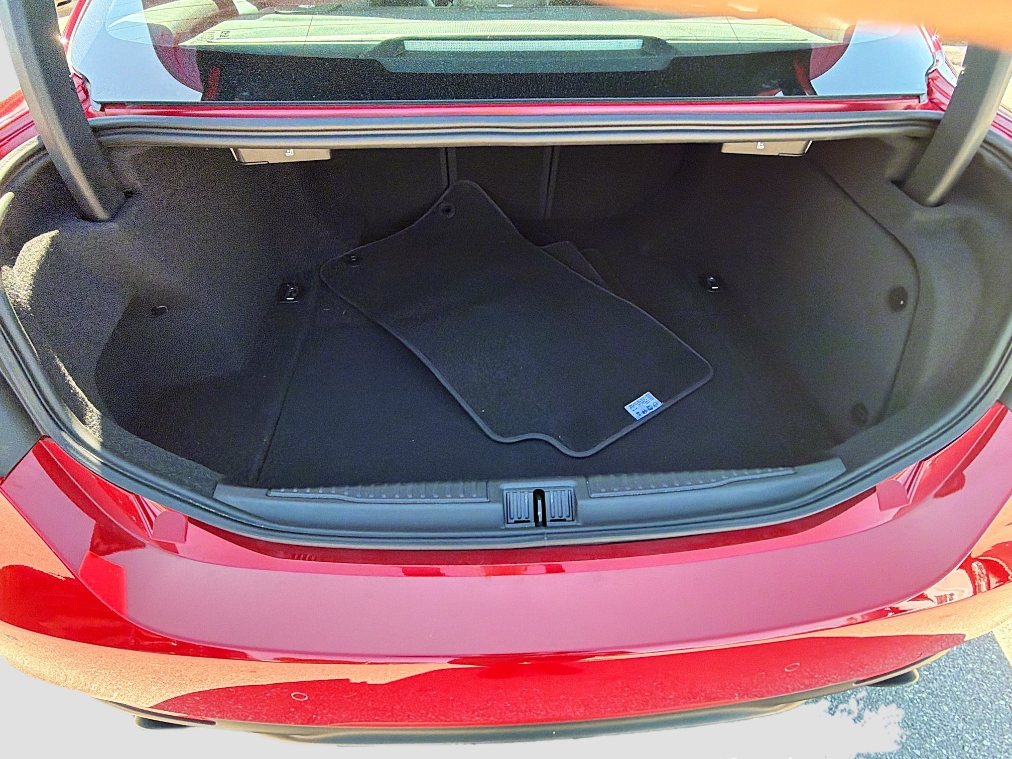 Used 2023 Alfa Romeo Giulia Estrema image 12