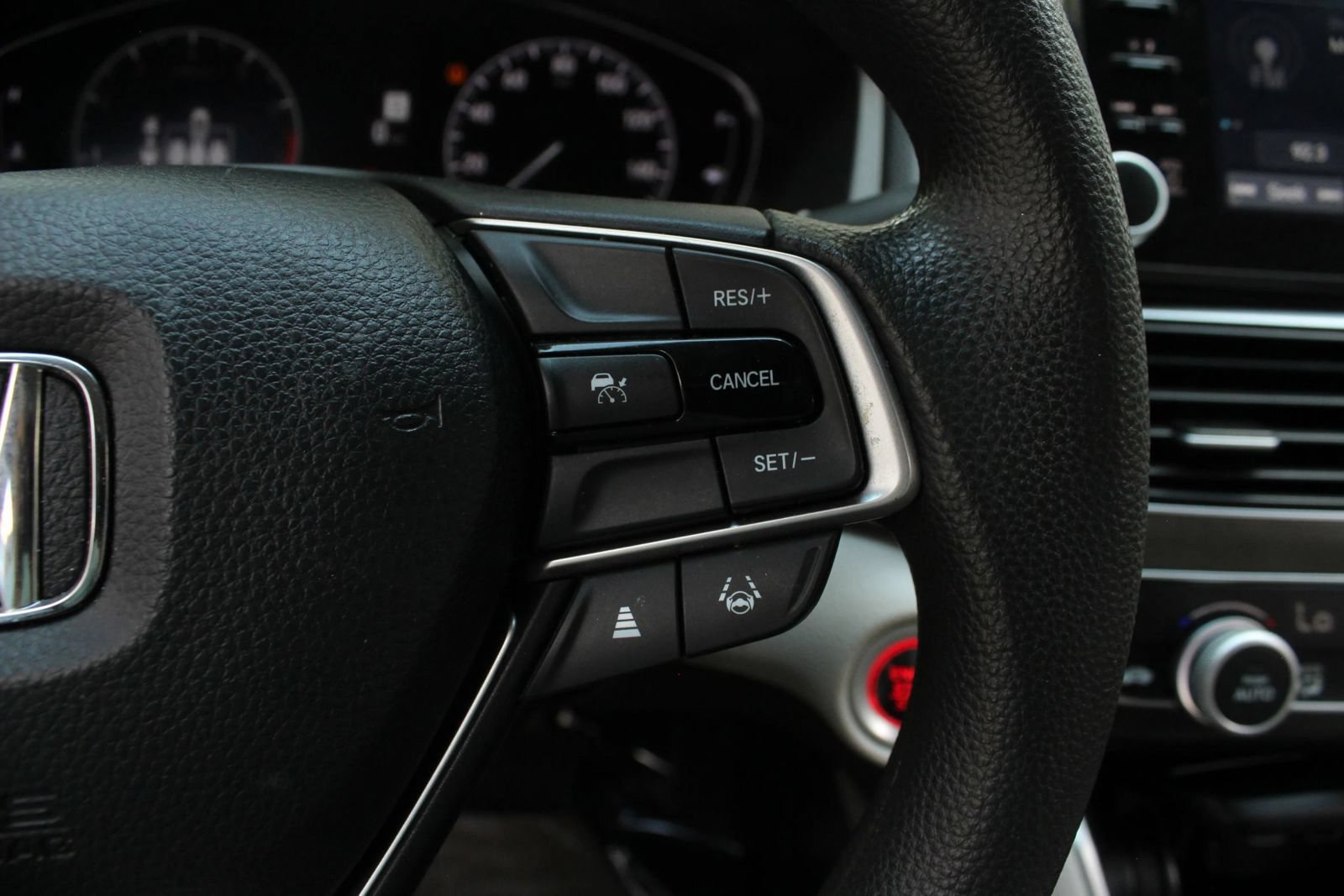 Used 2021 Honda Accord LX image 30