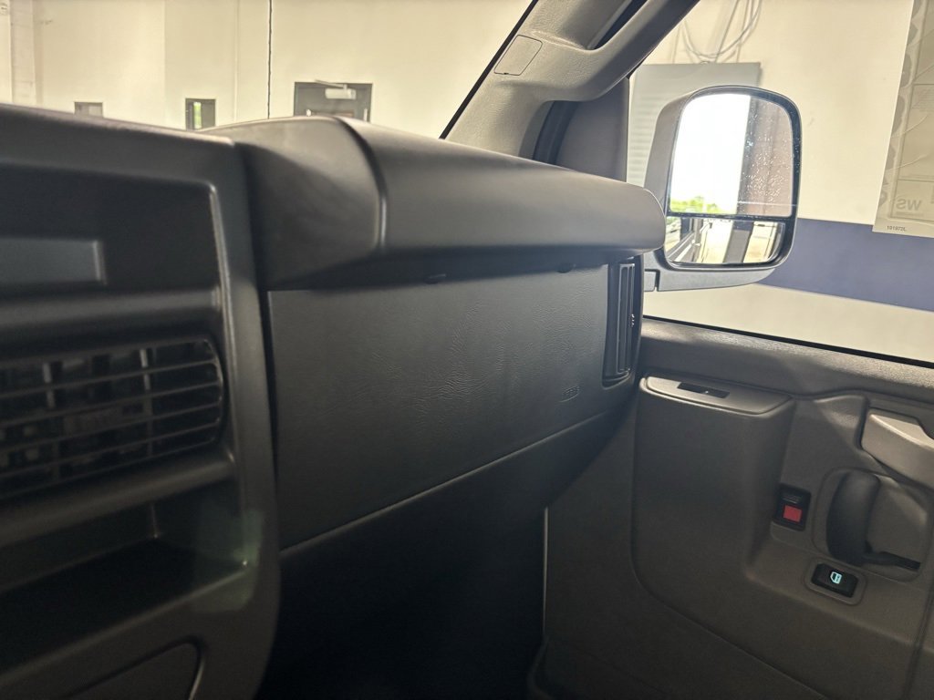 New 2025 Chevrolet Express 2500 w/ Driver Convenience Package image 26