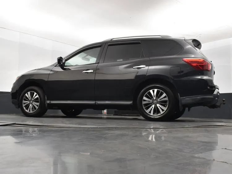 Used 2017 Nissan Pathfinder SV AWD/4WD image 12