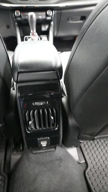 Used 2025 Jeep Compass Trailhawk AWD/4WD image 18